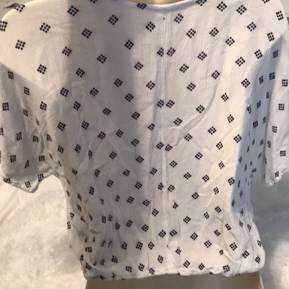 5/$20 Chloe & Katie boho top - Picture 4 of 6